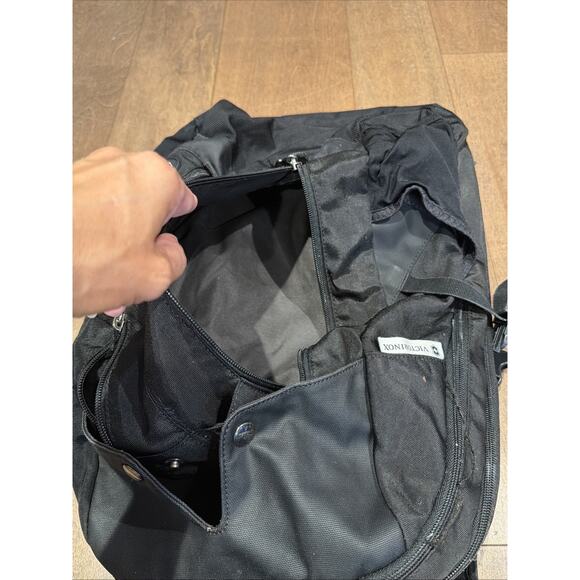 Victorinox Swiss Army Gear Black Backpack - Picture 4 of 4